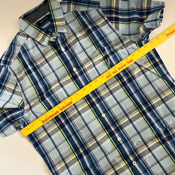 Nautica Casual Button Down Shirt Short Sleeves Size M Blue/Green - Picture 5 of 9